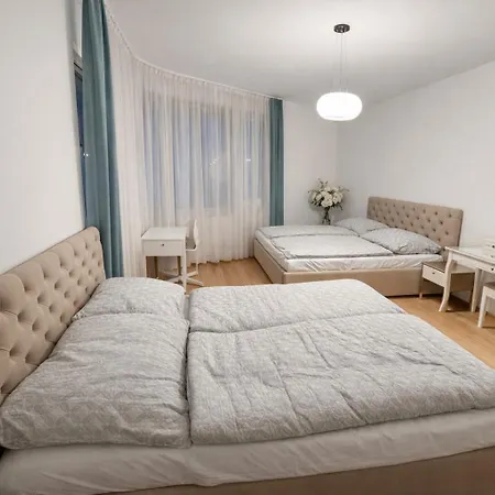 Luxury Wenceslas With Free Parking *